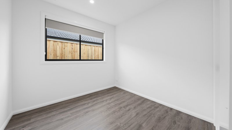 Photo - 15 Wattlebird Street, Beveridge VIC 3753 - Image 11