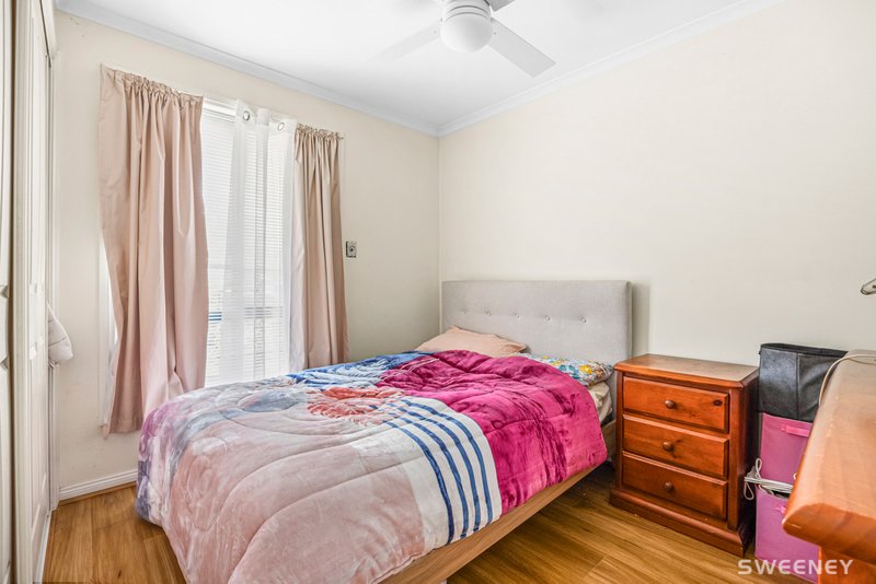 Photo - 15 Weaver Court, Altona Meadows VIC 3028 - Image 11