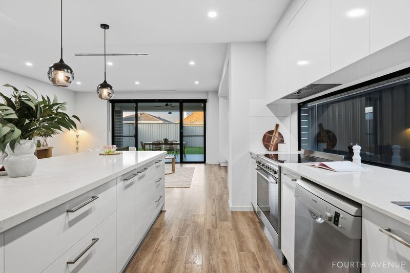 Photo - 15 Westall Avenue, Flinders Park SA 5025 - Image 8