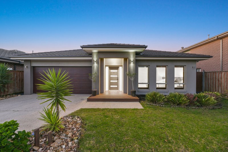 Photo - 15 Weston Street, Keysborough VIC 3173 - Image