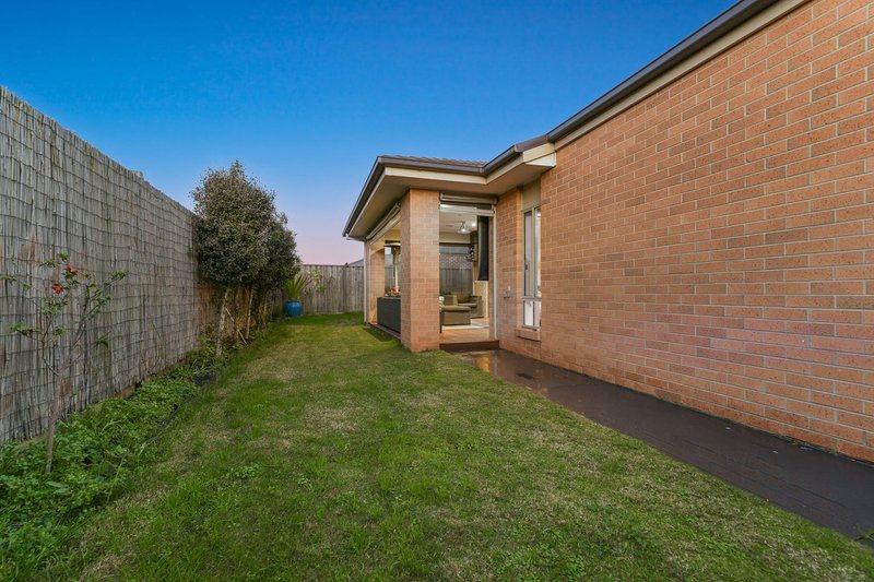 Photo - 15 Weston Street, Keysborough VIC 3173 - Image 15