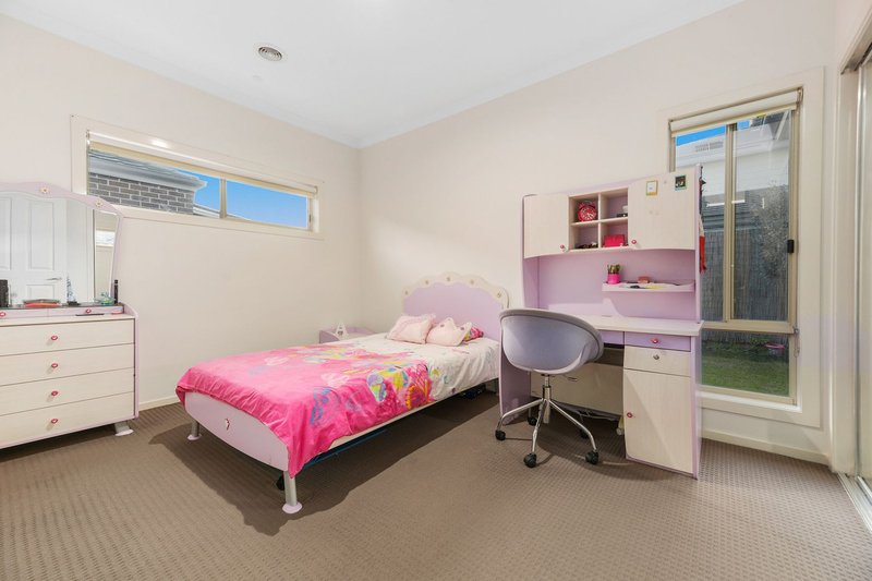 Photo - 15 Weston Street, Keysborough VIC 3173 - Image 12