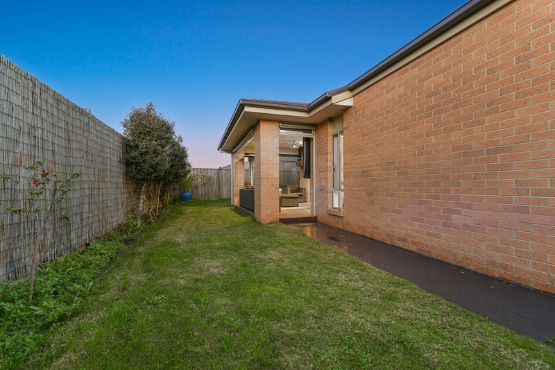 Photo - 15 Weston Street, Keysborough VIC 3173 - Image 16