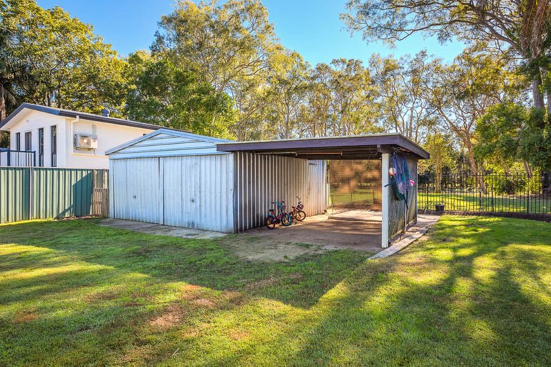 Photo - 15 Whiting Street, Beachmere QLD 4510 - Image 13