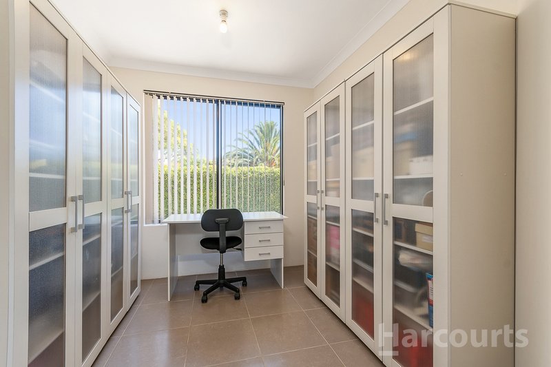 Photo - 15 Wilcannia Elbow , Currambine WA 6028 - Image 9