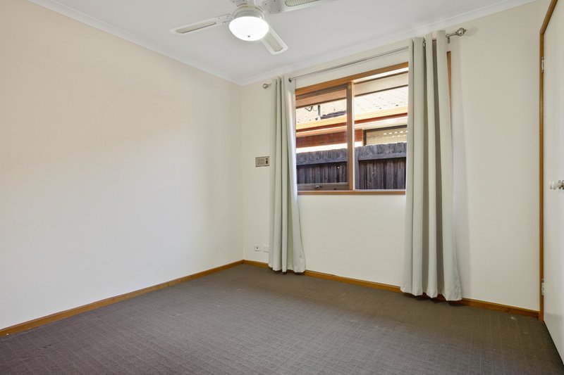 Photo - 15 Wildflower Crescent, Hoppers Crossing VIC 3029 - Image 12