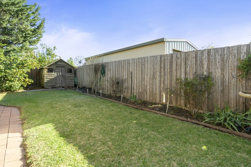 Photo - 15 Wildflower Crescent, Hoppers Crossing VIC 3029 - Image 15