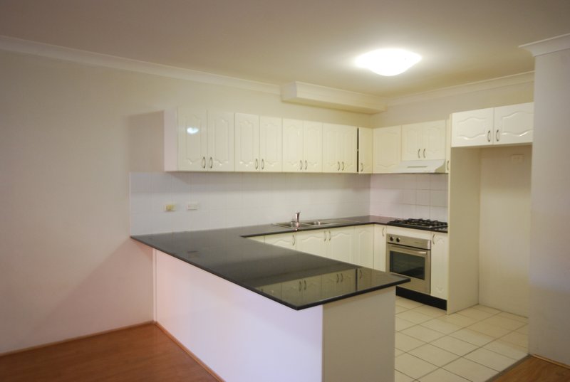 Photo - 1/5 William Street, Fairfield NSW 2165 - Image 2