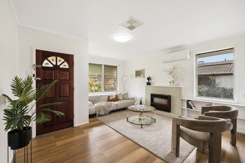 Photo - 15 Willow Street, Werribee VIC 3030 - Image 2