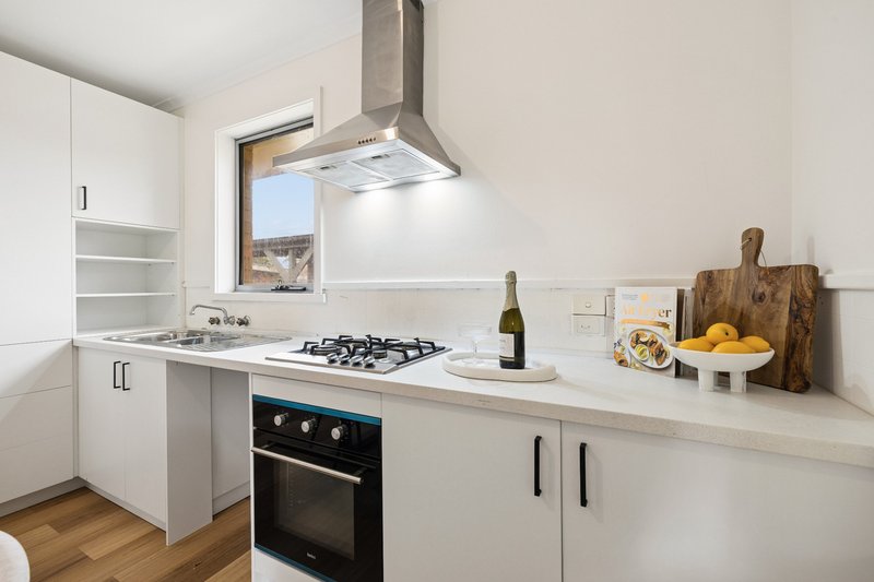 Photo - 15 Willow Street, Werribee VIC 3030 - Image 5