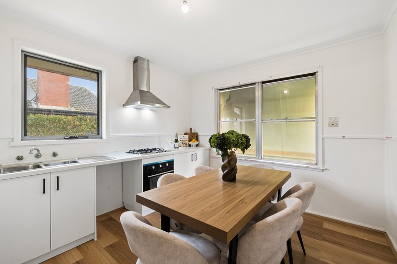 Photo - 15 Willow Street, Werribee VIC 3030 - Image 6