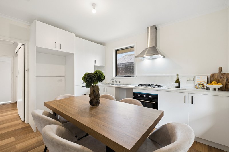 Photo - 15 Willow Street, Werribee VIC 3030 - Image 7