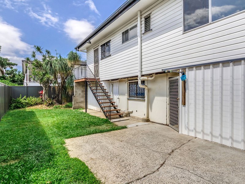 Photo - 15 Windrest Street, Strathpine QLD 4500 - Image 3