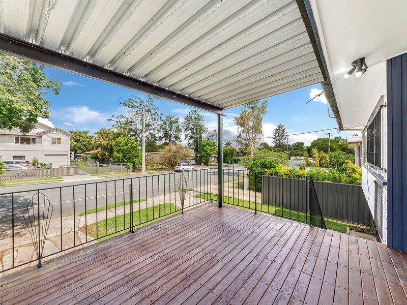 Photo - 15 Windrest Street, Strathpine QLD 4500 - Image 4