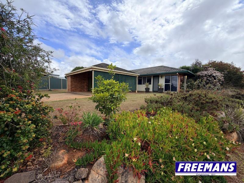 Photo - 15 Windsor Circle, Kingaroy QLD 4610 - Image 1