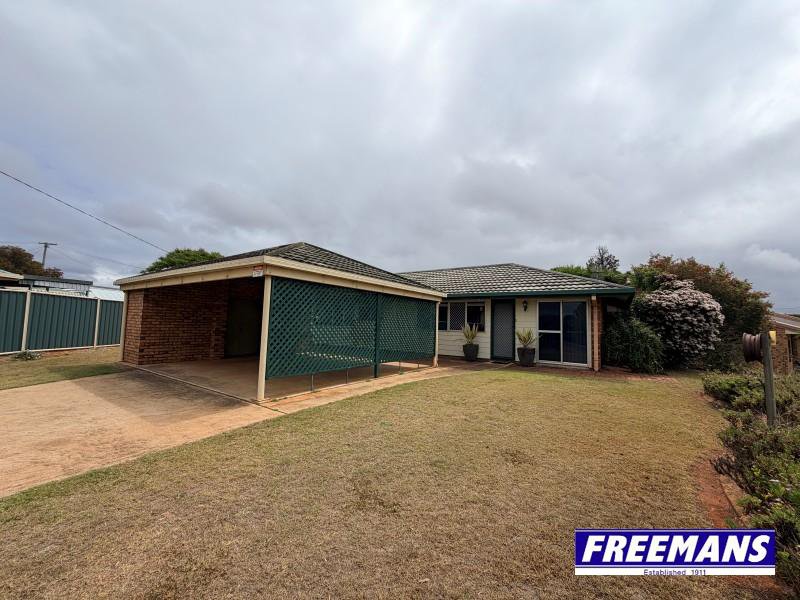 Photo - 15 Windsor Circle, Kingaroy QLD 4610 - Image 2