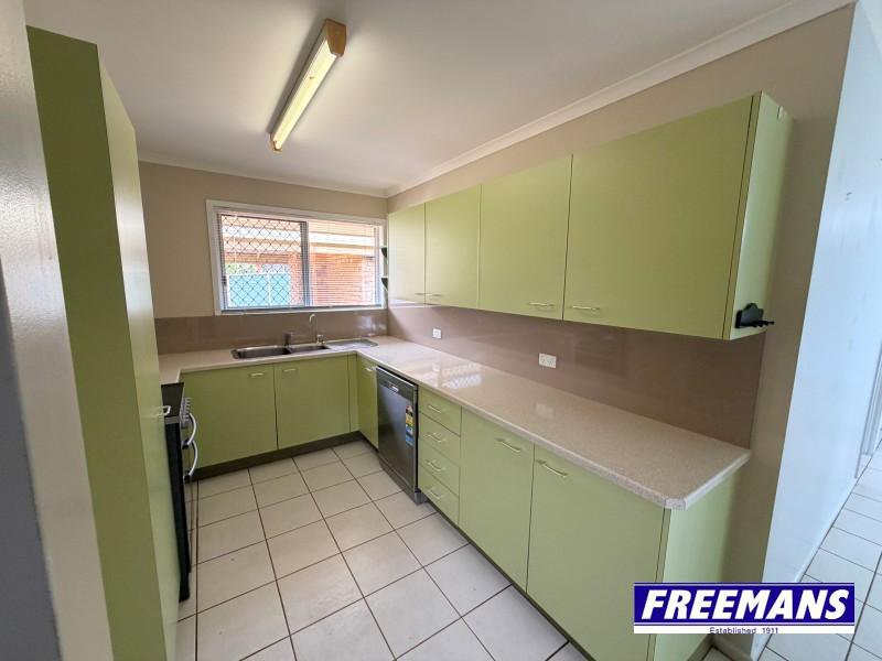 Photo - 15 Windsor Circle, Kingaroy QLD 4610 - Image 12