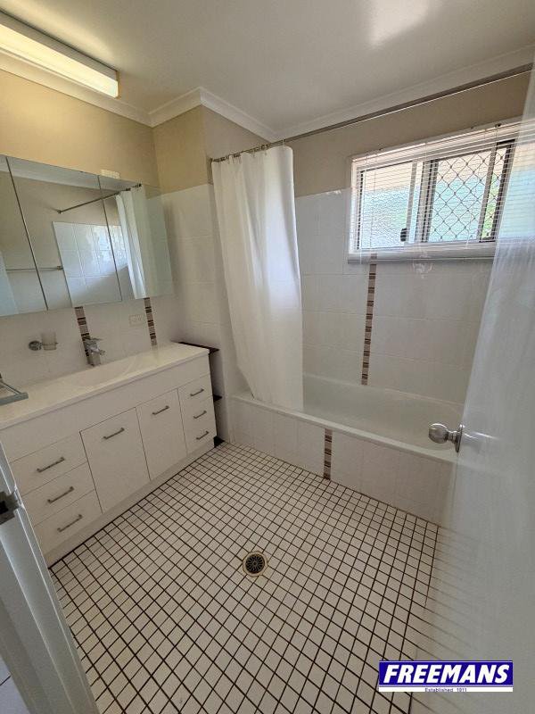 Photo - 15 Windsor Circle, Kingaroy QLD 4610 - Image 18