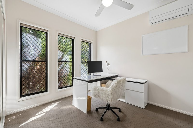Photo - 15 Winlock Circuit, Warner QLD 4500 - Image 8