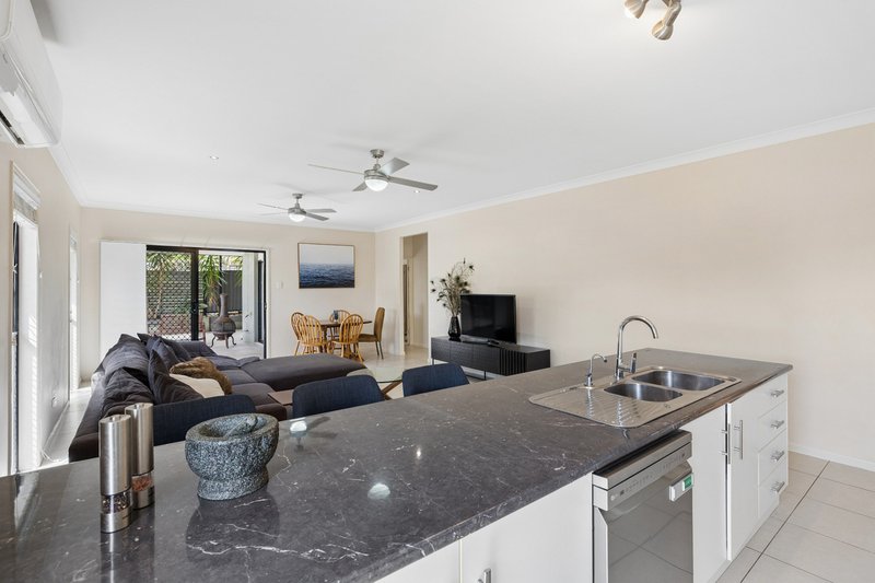 Photo - 15 Winlock Circuit, Warner QLD 4500 - Image 10