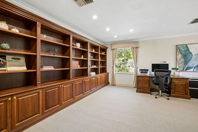Photo - 15 Wolfe Road, Banjup WA 6164 - Image 12