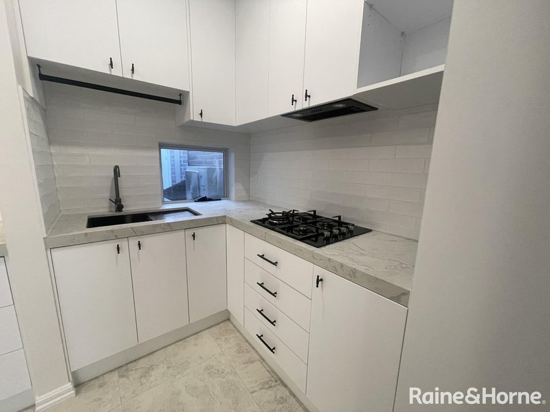 Photo - 15 Wombargo Crescent, Wollert VIC 3750 - Image 4