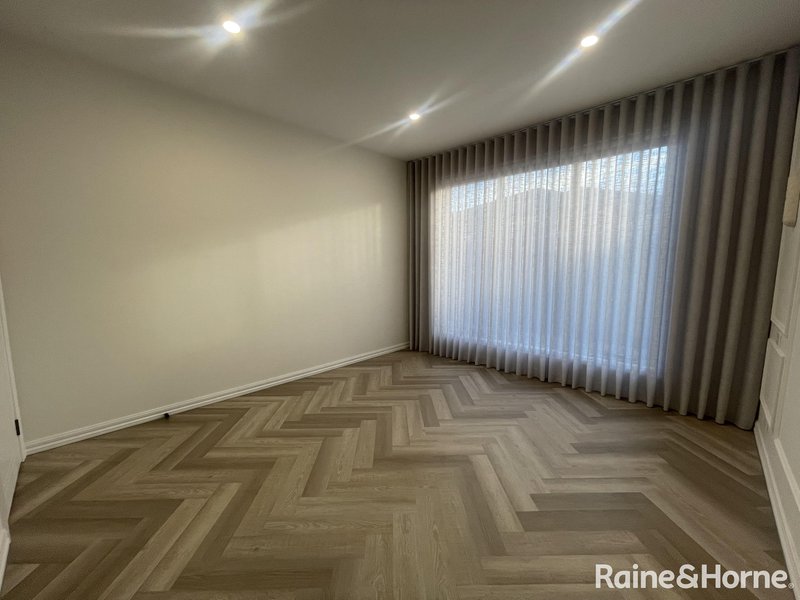 Photo - 15 Wombargo Crescent, Wollert VIC 3750 - Image 5
