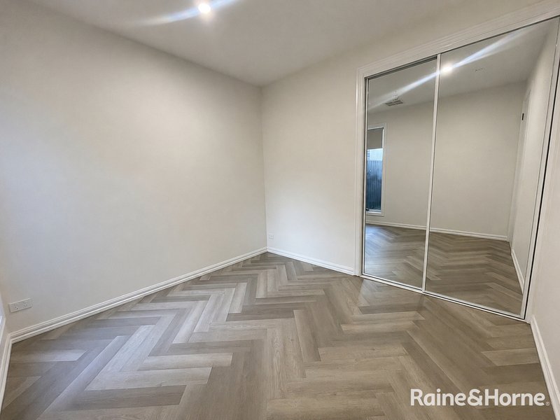 Photo - 15 Wombargo Crescent, Wollert VIC 3750 - Image 7
