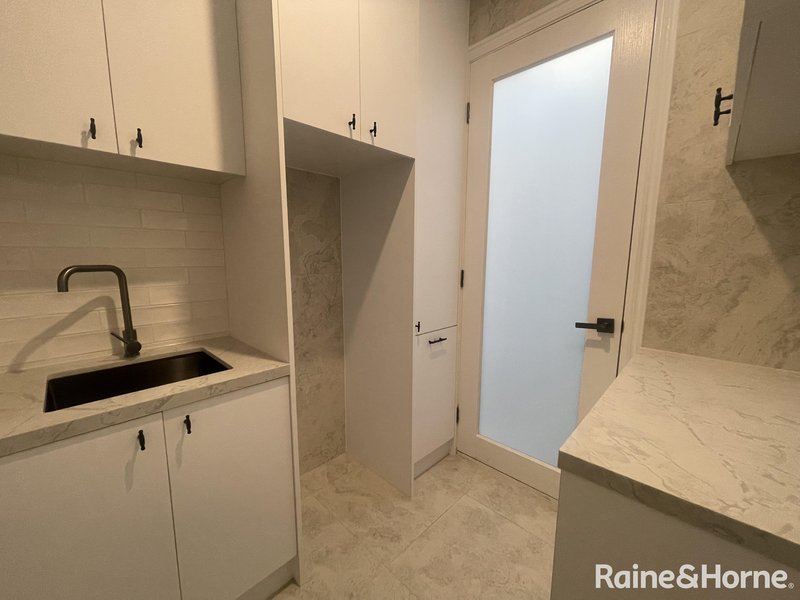 Photo - 15 Wombargo Crescent, Wollert VIC 3750 - Image 12