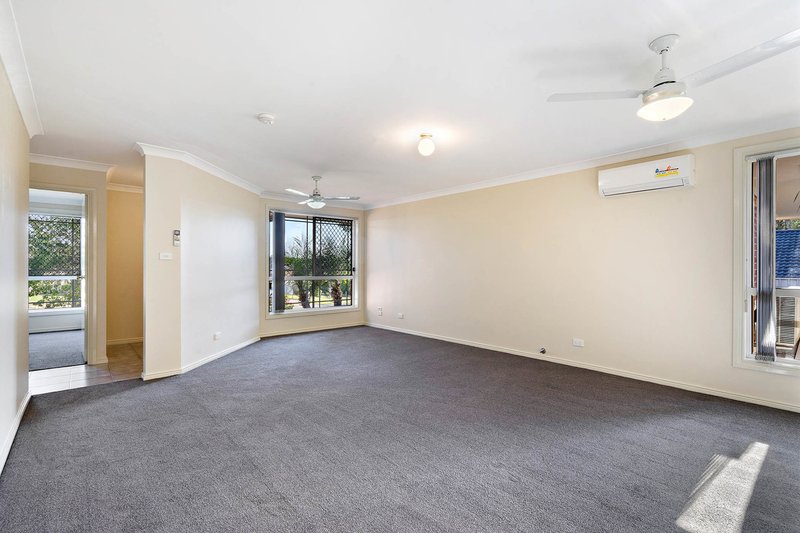 Photo - 15 Womra Crescent, Glenmore Park NSW 2745 - Image 2