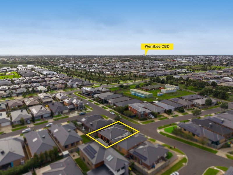 Photo - 15 Wonderland Road, Werribee VIC 3030 - Image 17