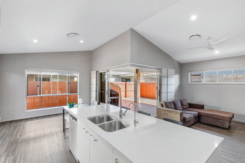 Photo - 15 Wood Crescent, Baringa QLD 4551 - Image 2