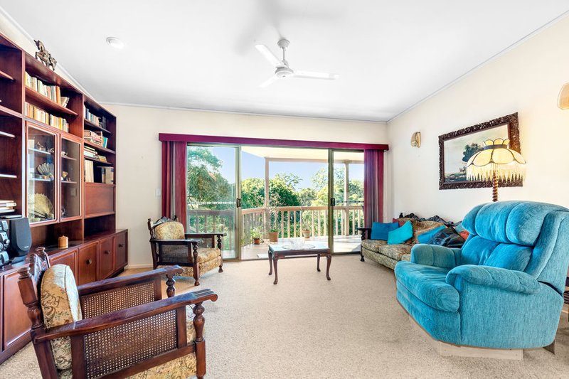 Photo - 15 Woodchester Lane, Rosemount QLD 4560 - Image 2