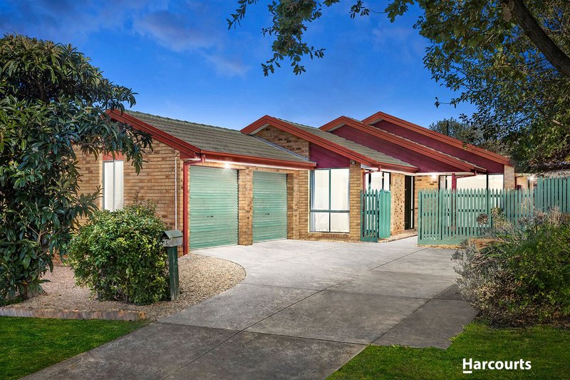 15 Woodland Park Rise, Croydon South VIC 3136