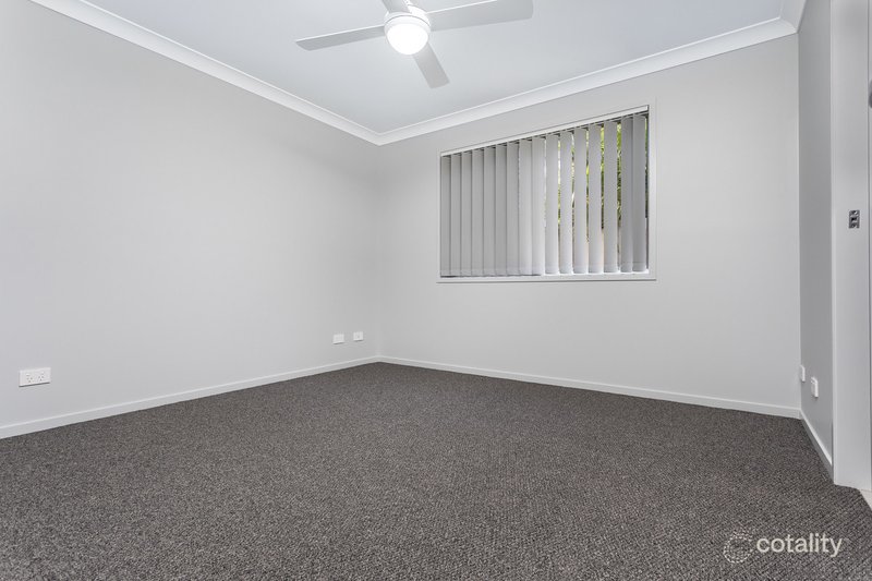 Photo - 1/5 Woodlands Avenue, Petrie QLD 4502 - Image 5