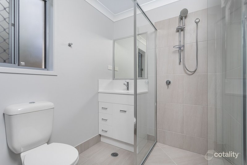 Photo - 1/5 Woodlands Avenue, Petrie QLD 4502 - Image 6