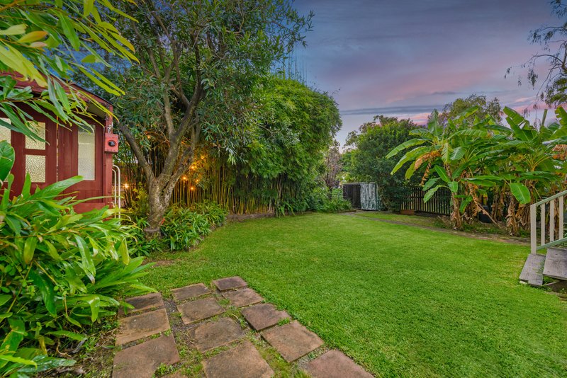 Photo - 15 Wylie Avenue, Coorparoo QLD 4151 - Image 3