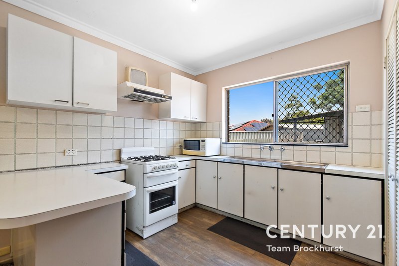 Photo - 15 Wyville Court, Huntingdale WA 6110 - Image 3