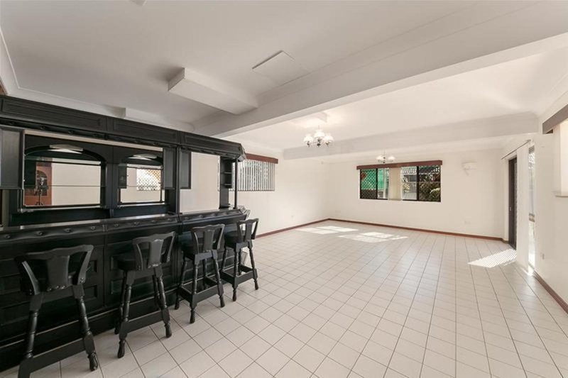 Photo - 15 Yaldara Street, Carseldine QLD 4034 - Image 12