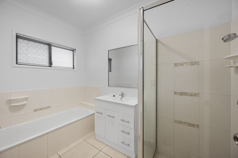 Photo - 15 Yarra Crescent, Kelso QLD 4815 - Image 9