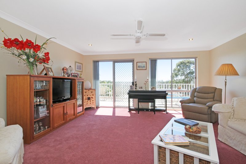 Photo - 15 Yarrabee Drive, Catalina NSW 2536 - Image 4