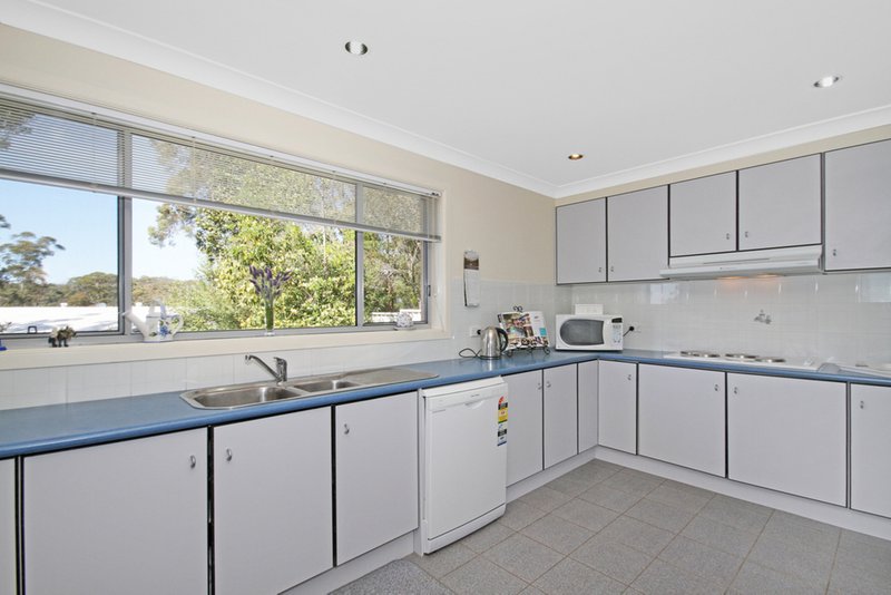 Photo - 15 Yarrabee Drive, Catalina NSW 2536 - Image 5