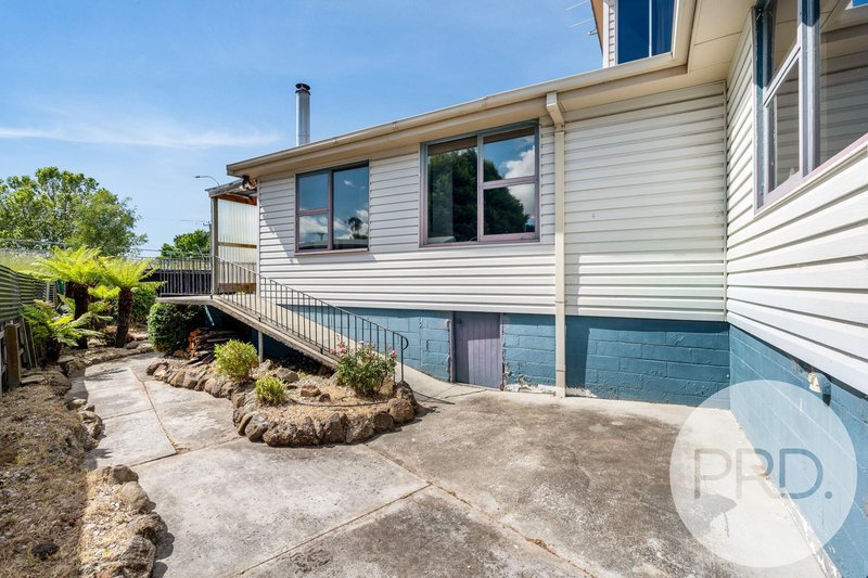 Photo - 15 Yoora Street, Berriedale TAS 7011 - Image 7