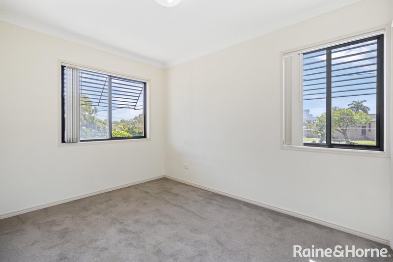 Photo - 1/50-54 John Street, Redcliffe QLD 4020 - Image 12