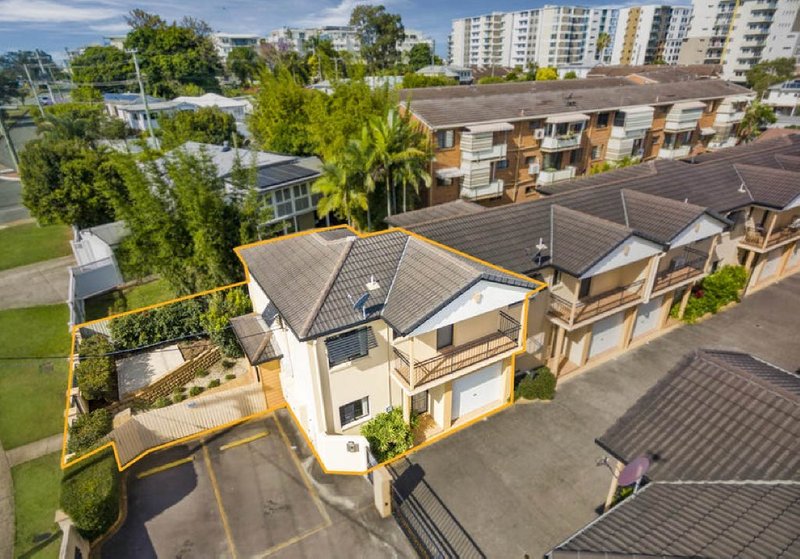 Photo - 1/50-54 John Street, Redcliffe QLD 4020 - Image 3