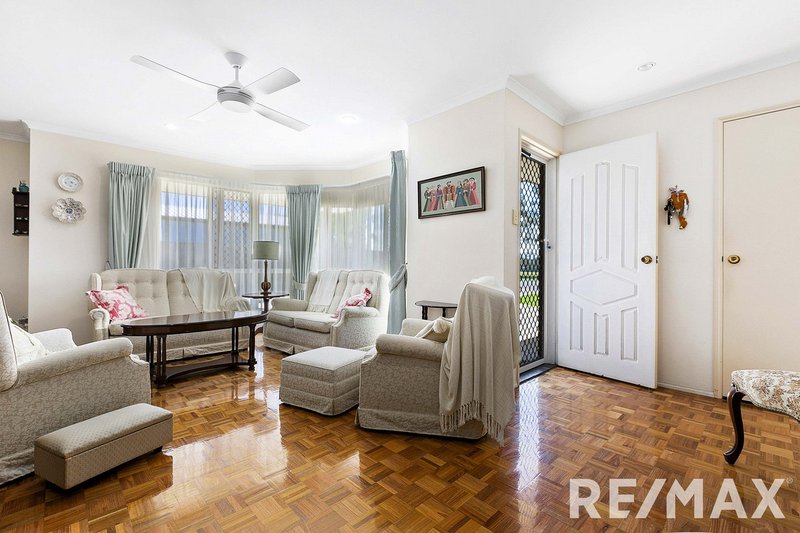 Photo - 150 Bideford Street, Torquay QLD 4655 - Image 2