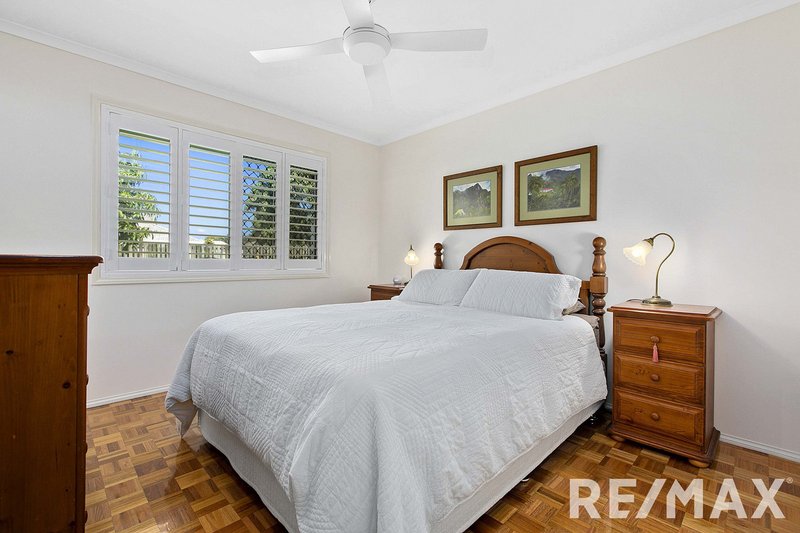 Photo - 150 Bideford Street, Torquay QLD 4655 - Image 10