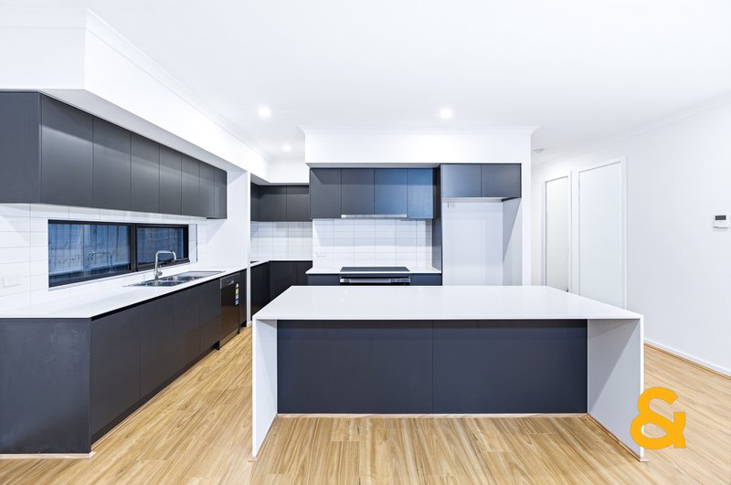 Photo - 150 Campestre Drive, Sunbury VIC 3429 - Image 5