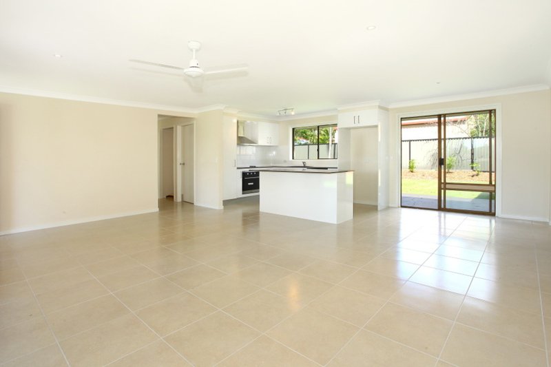 Photo - 150 Discovery Drive, Helensvale QLD 4212 - Image 3