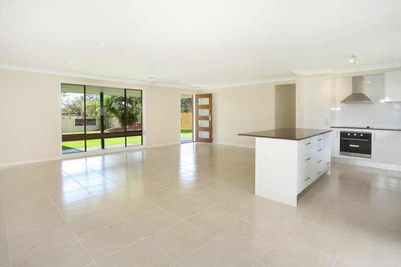 Photo - 150 Discovery Drive, Helensvale QLD 4212 - Image 4